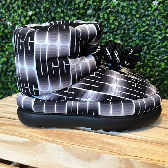 UGG Puffy Short Booties - Picture 4 of 6